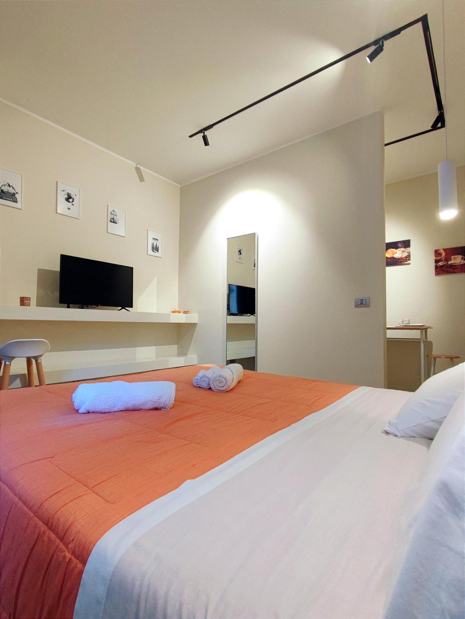 Baccaro'S Home B&B Бриндизи Екстериор снимка